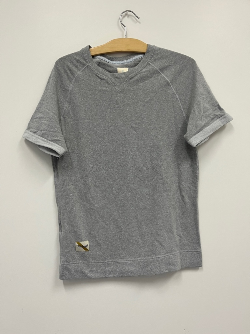 Tracksmith Grey Women's Short Sleeve terrycloth  Tee size Small